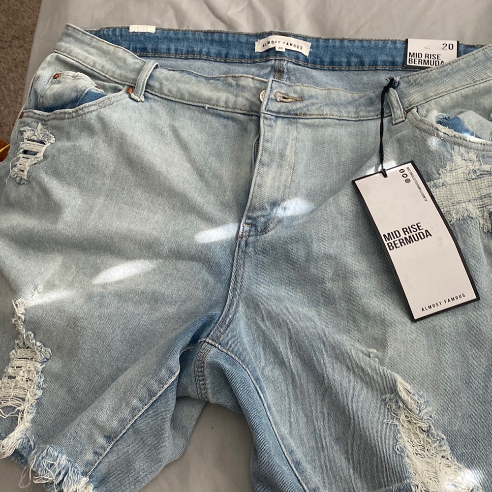Fashion Nova Bermuda shorts